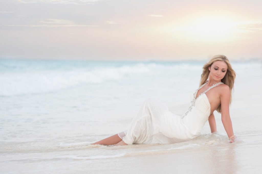Flawlessly sunset photography Vicerory Resort Mexico Amber Kelley Wedding Photography