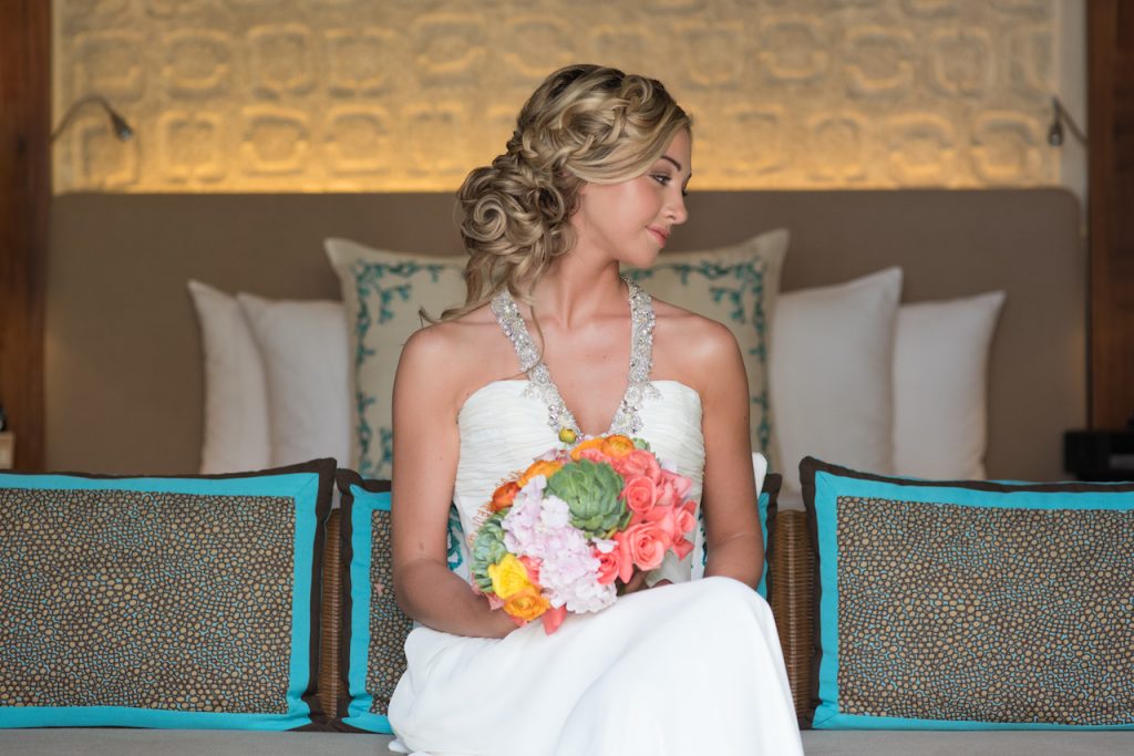 Amazing hair, bouquet and photography create a wonderful moment before the ceremony! 6