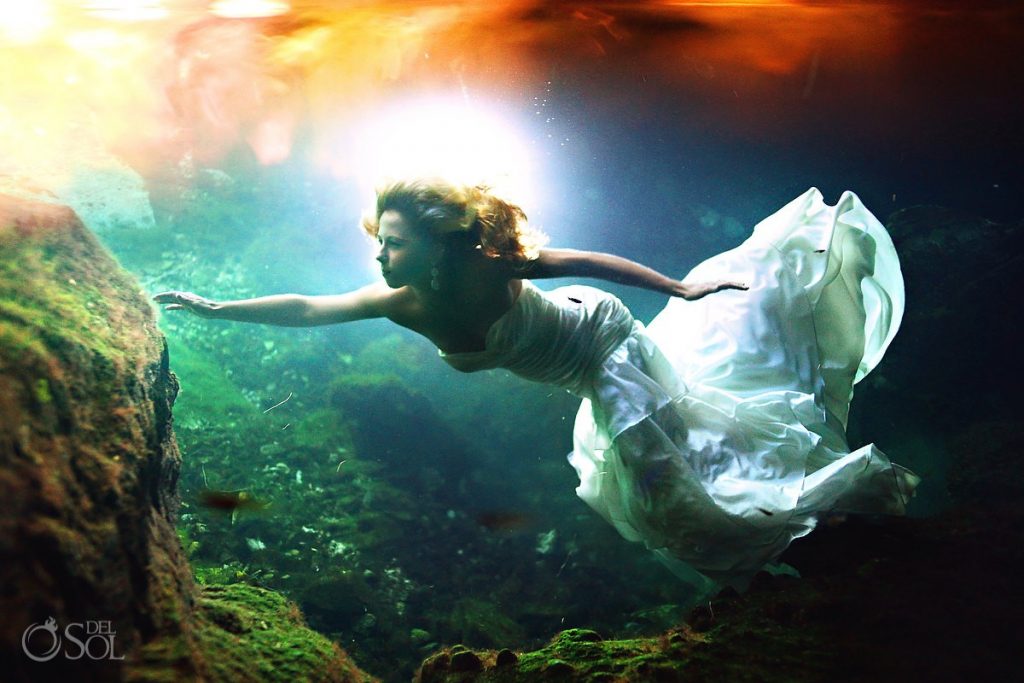 A rainbow of colours -an extraordinary mix can be found amongst the Cenotes. Riviera Maya, Mexic 6 bride in the cenotes
