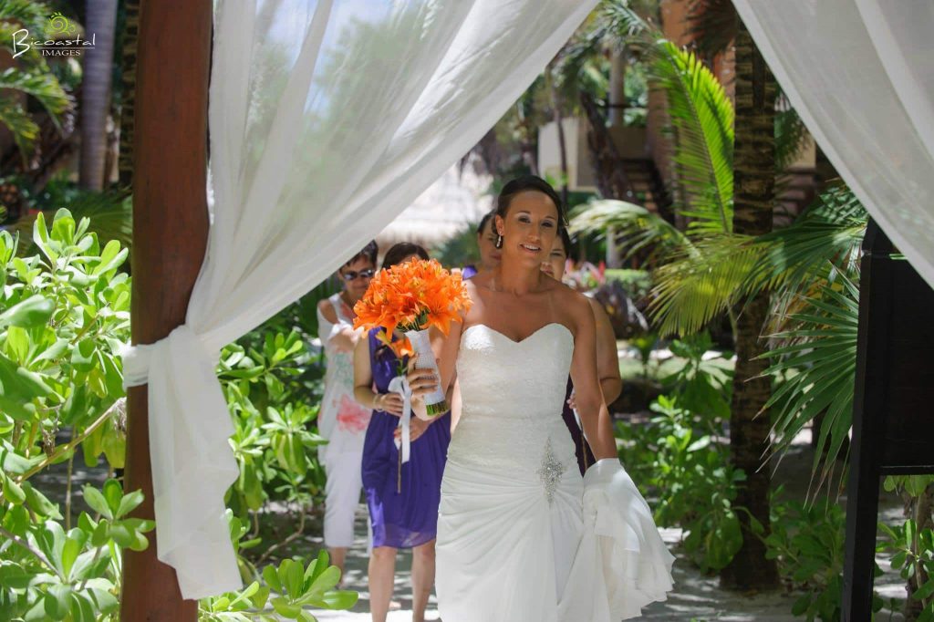  orange bridal bouquet works great here