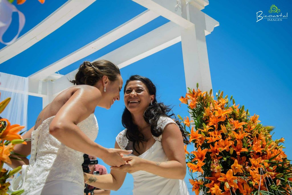  couple laughing together when they marry 