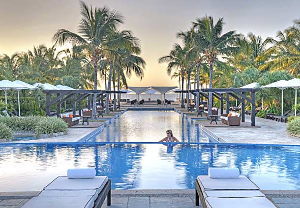 2 Outdoor pool 8 swimming pools throughout the property