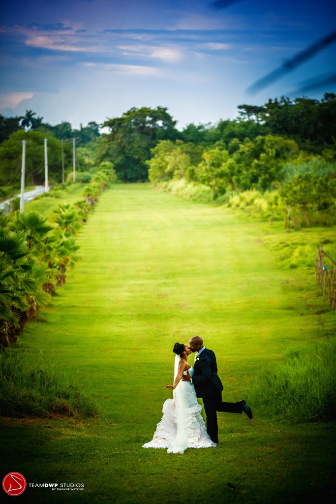  Wedding couple Jamaican wedding photo's