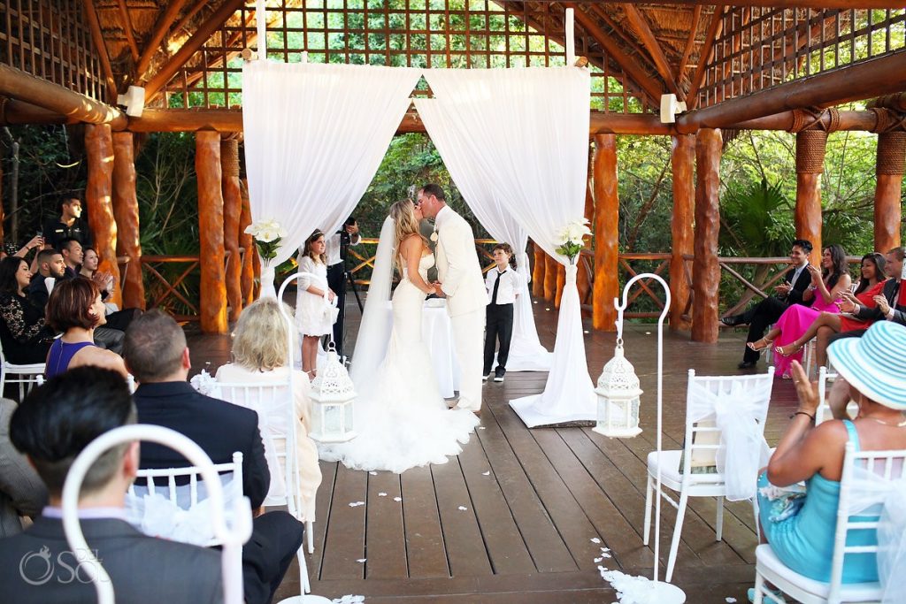 6 La Perla ceremony gazebo 