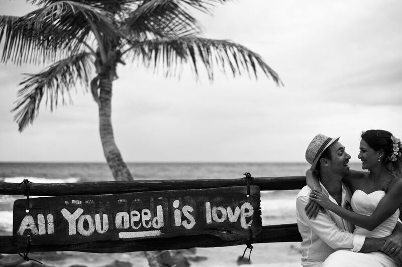 7wedding couple on a chair 