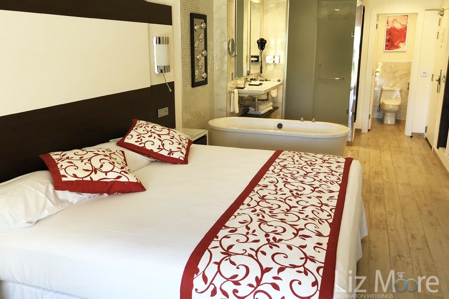 Riu Costa Mujeres Palace Jur Suite Bedroom