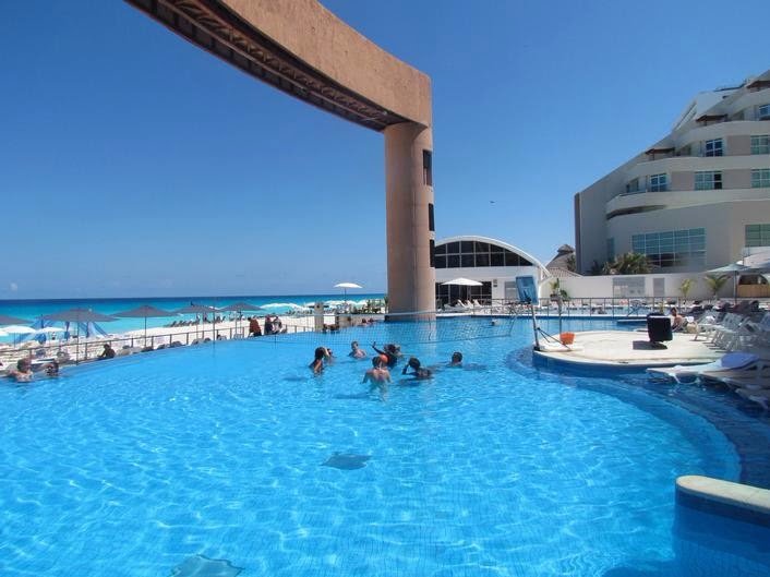 Beach Palace Cancun Wedding Resort